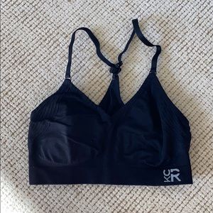 Black sports bra